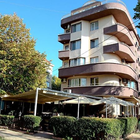 בלאגובגראד Rio Family Hotel מראה חיצוני תמונה