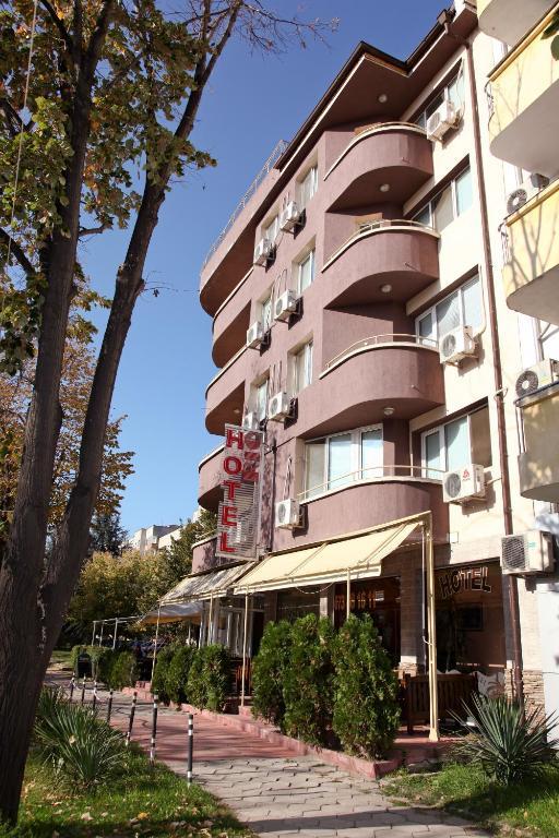 בלאגובגראד Rio Family Hotel מראה חיצוני תמונה