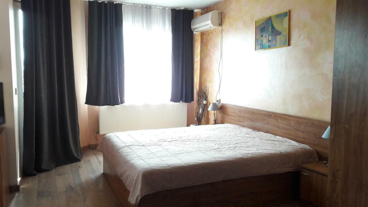 בלאגובגראד Rio Family Hotel מראה חיצוני תמונה