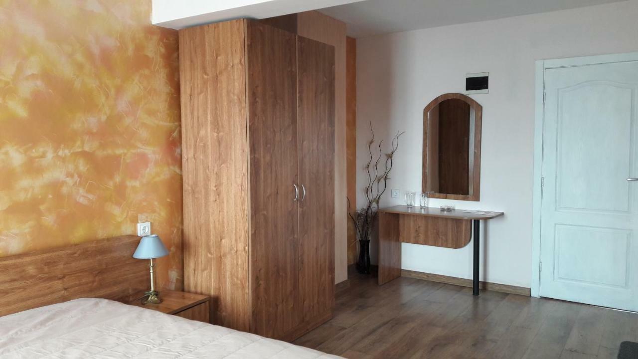 בלאגובגראד Rio Family Hotel מראה חיצוני תמונה